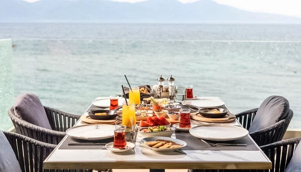 هتل یونیک لایف استایل کوش آداسی